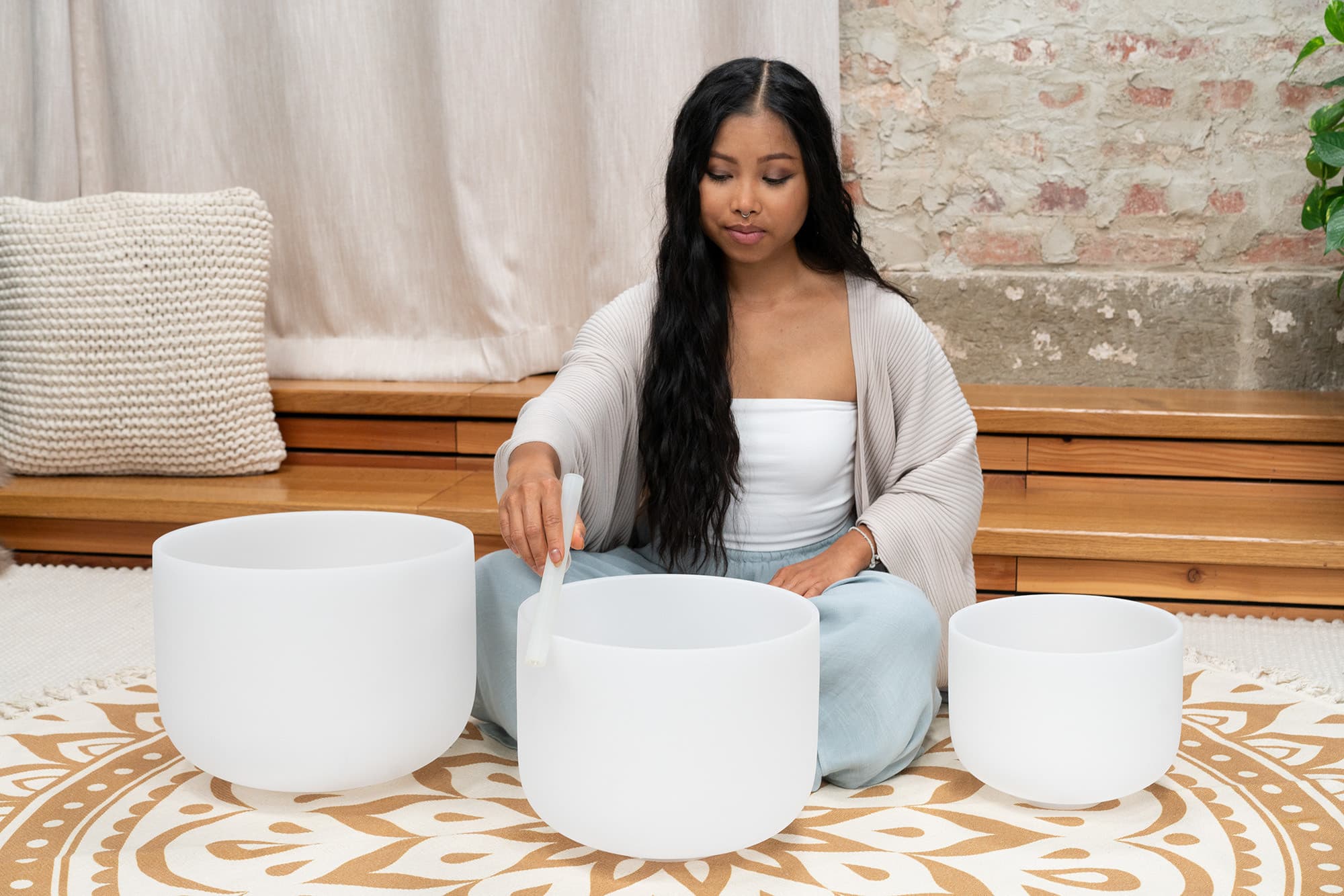 White-Frosted Crystal Singing Bowls Set 3 pcs - G4/E4/C4/432 Hz